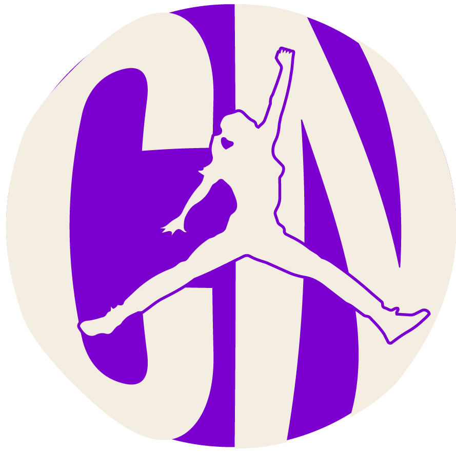 Logo de Con Nosotras: monograma CN con una mujer saltando con el puño en alto